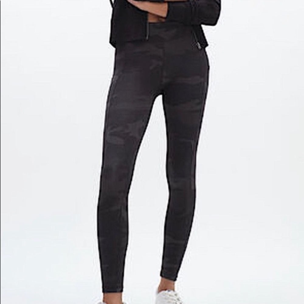 Camo leggings